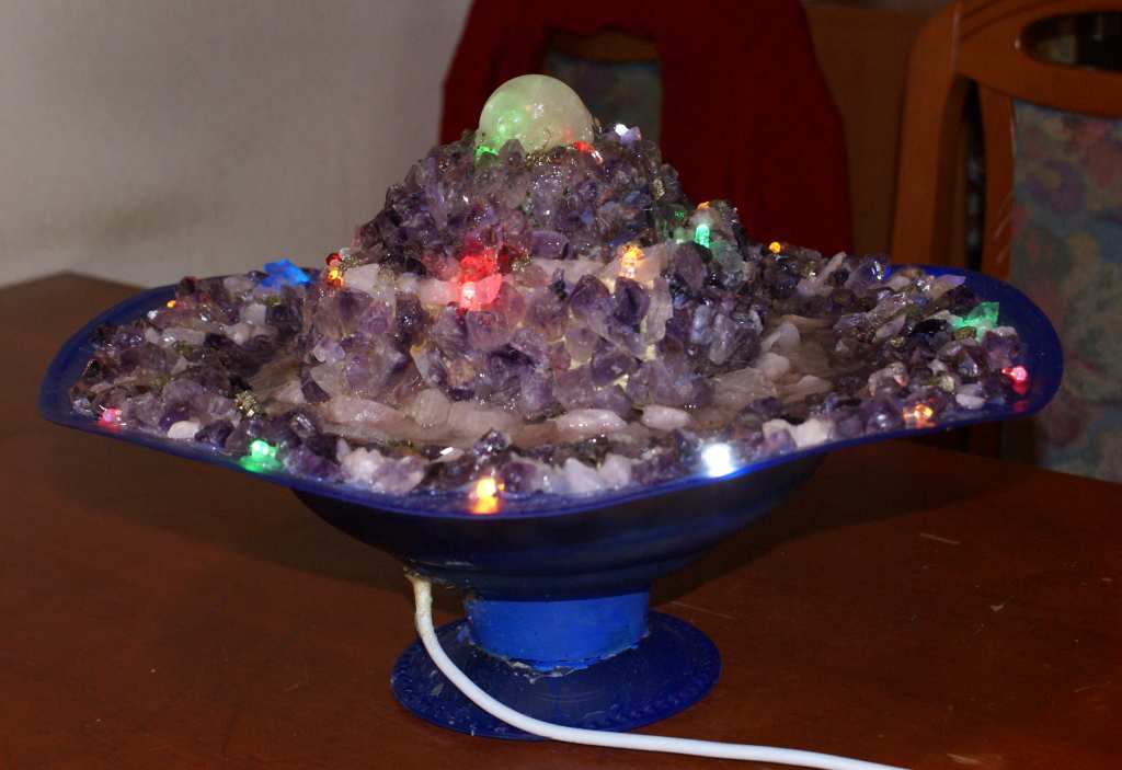 Amethyst-Zimmerbrunnen
